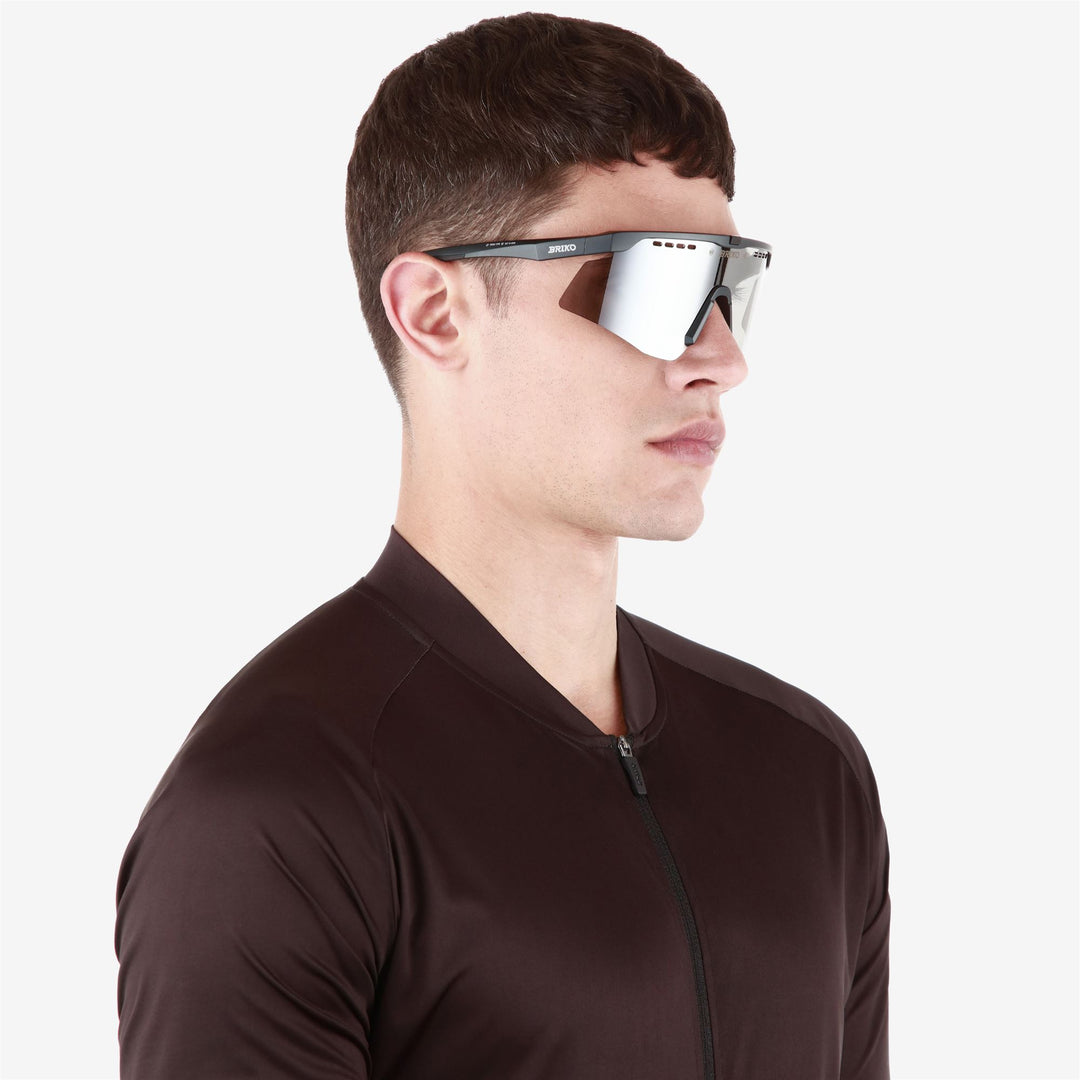 Lunettes de soleil noires unisexes avec protection UV et verres faciles à changer main