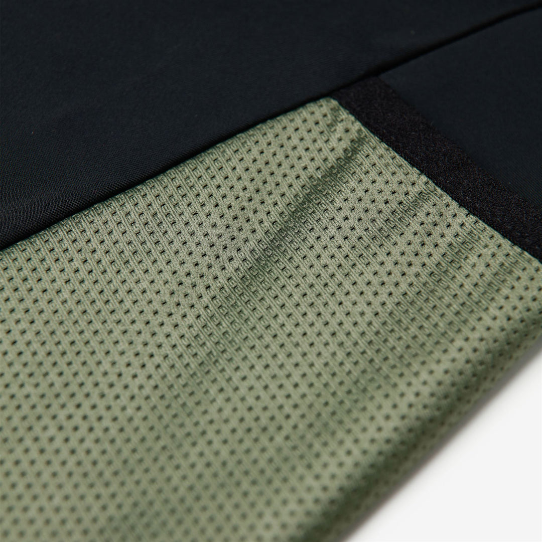 Pantaloncini da ciclismo con bretelle imbottiti da uomo neri main