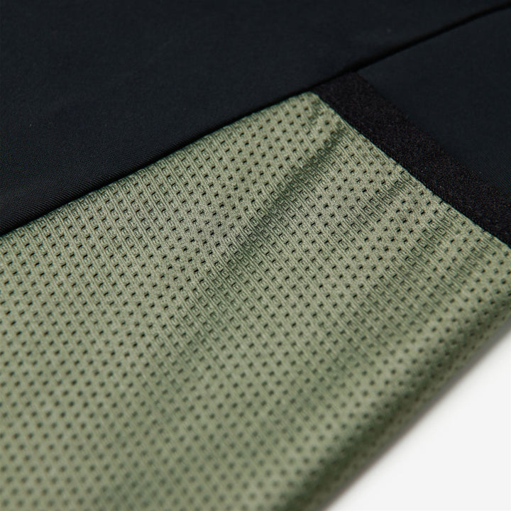 Pantaloncini da ciclismo con bretelle imbottiti da uomo neri 6