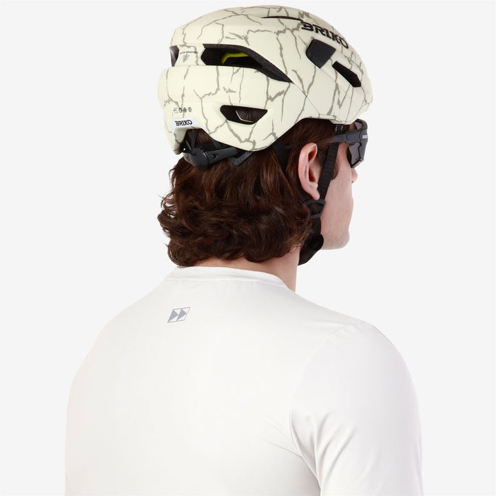 Casco da ciclismo unisex verde e beige con ventilazione e imbottitura 7