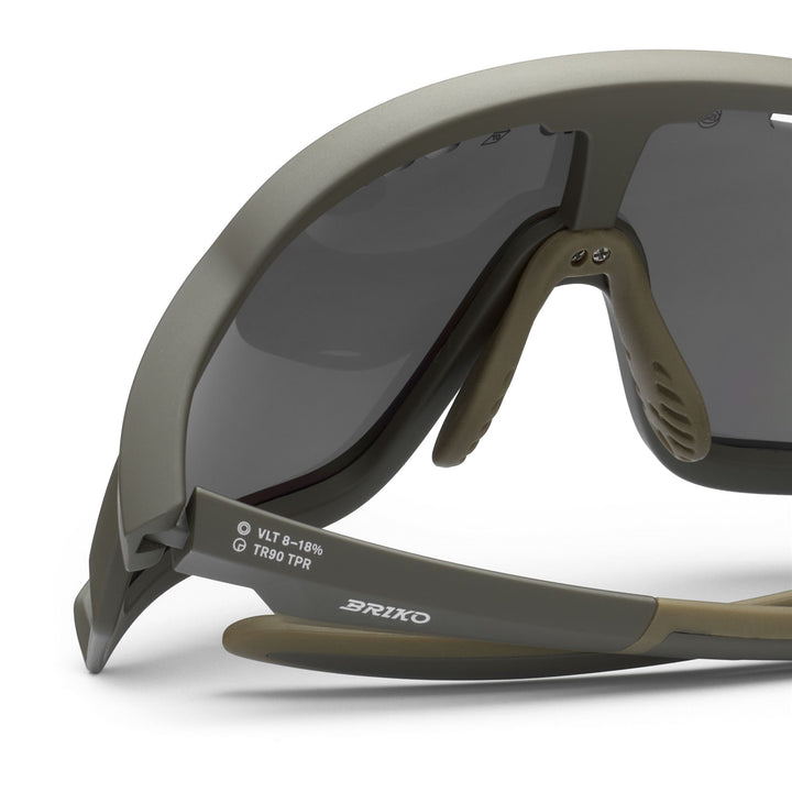 Lunettes de soleil de sport vertes unisexes pour un style de vie actif 4