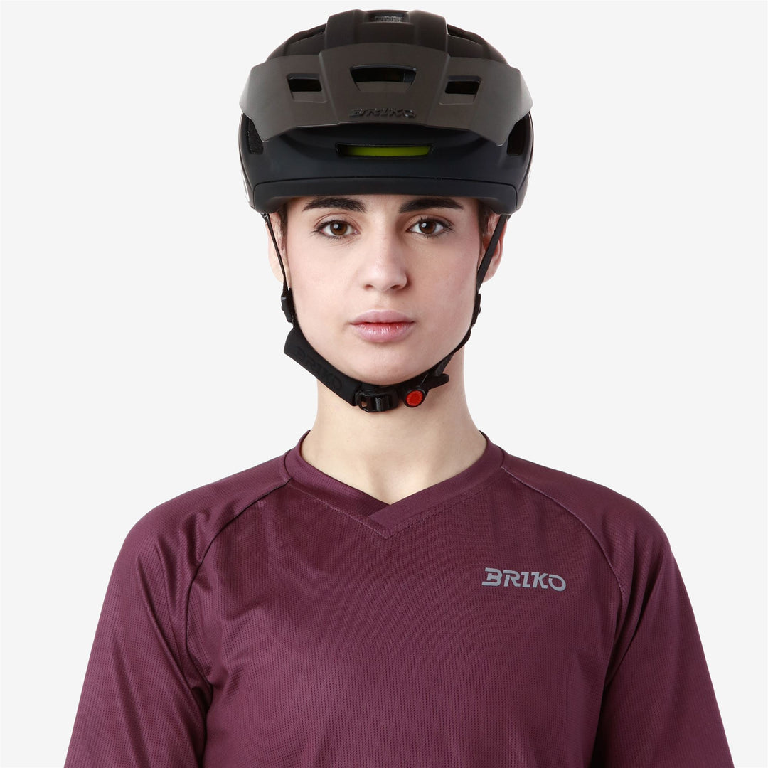 Unisex Black Cycling Helmet for Mountain Biking main